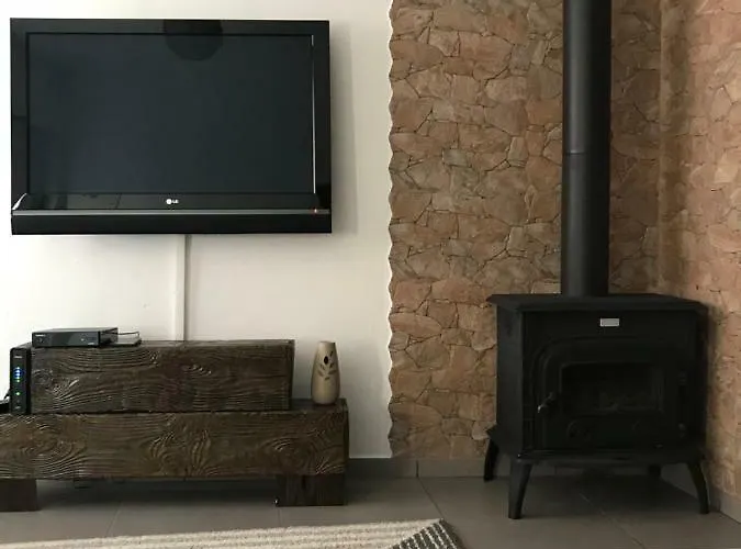 Loft-entre A E O Campo بيت للعطل نازاريه